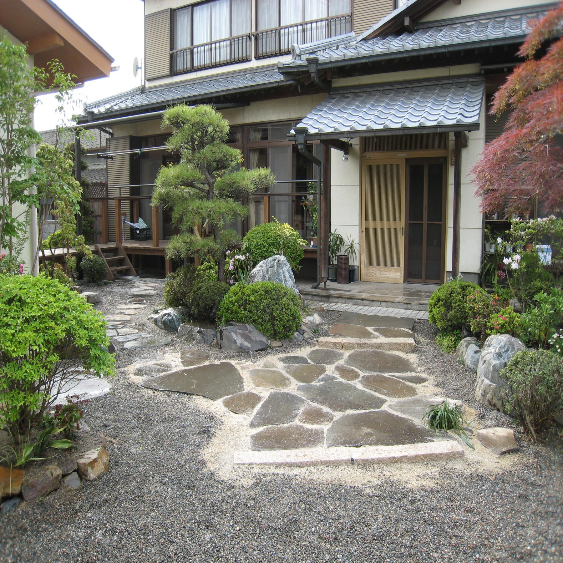 庭木の剪定・伐採の施工例
